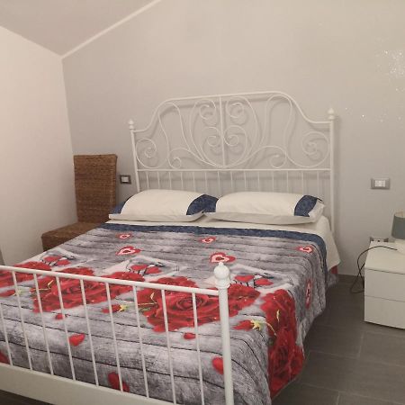 House Pierclaudio E Domitilla Monte San Biagio Exterior photo